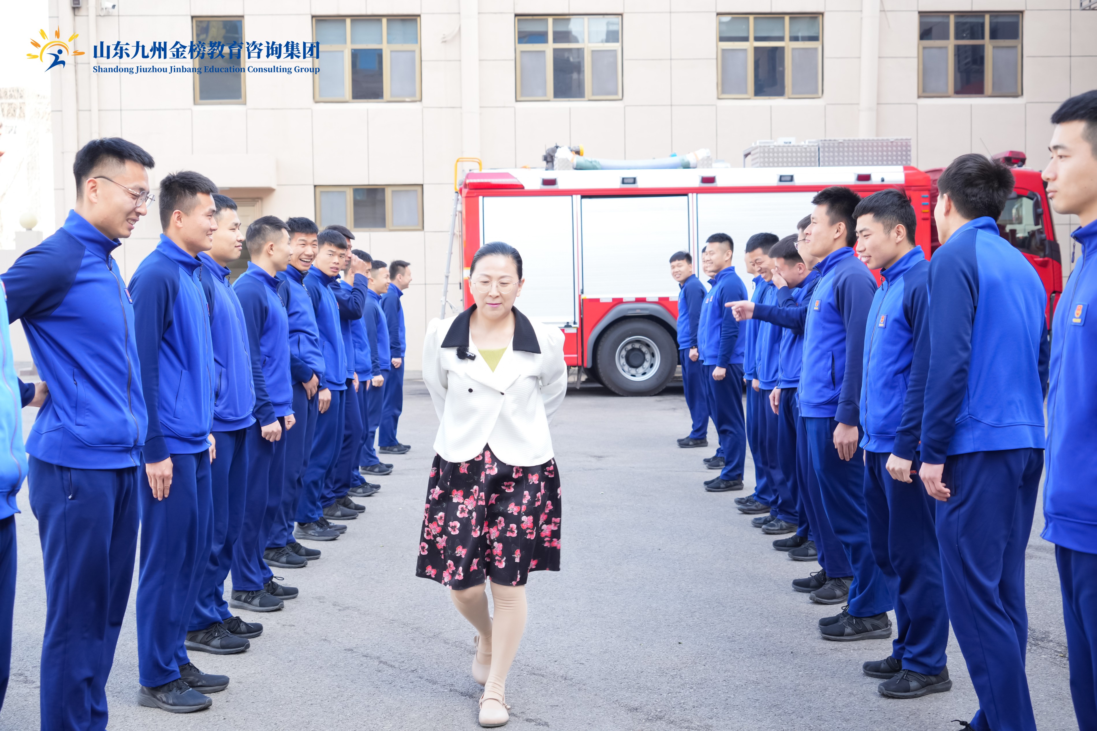 疏解“心”压力丨九州金榜家庭教育特聘专家李艳玲受邀为济宁市消防支队开展消防员专场