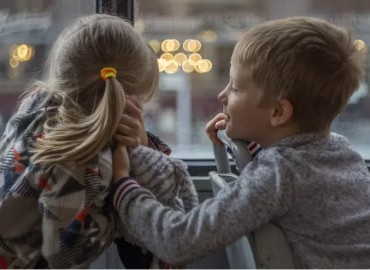 【案例分析】18岁男孩沉迷游戏，挥刀砍父亲，妈妈说：选择“断绝”母子关系后，我们