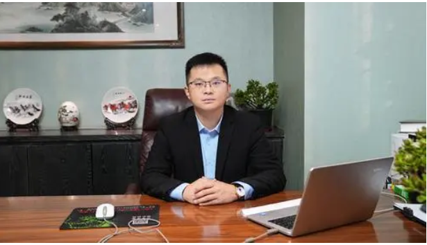 济宁日报_以心助力 为爱护航