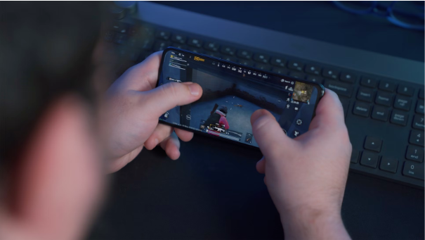 孩子沉迷手机没节制？学会这几招，一治一个准！