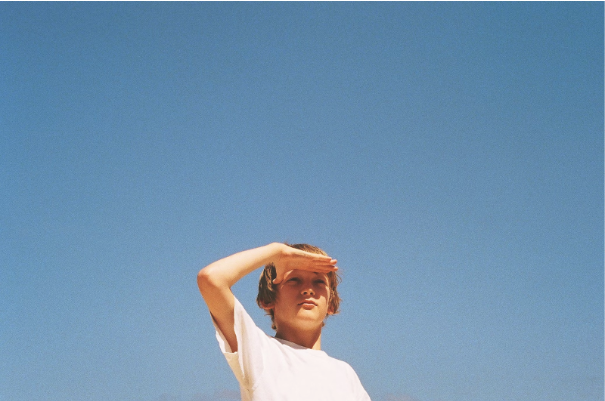 青春期的孩子把家长当空气，孩子大了，家长越要学会在陪伴中交流