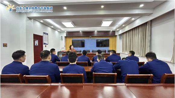 用“心”护航“火焰蓝” | 我集团专家团队走进济宁市消防救援支队市中大队开展心理